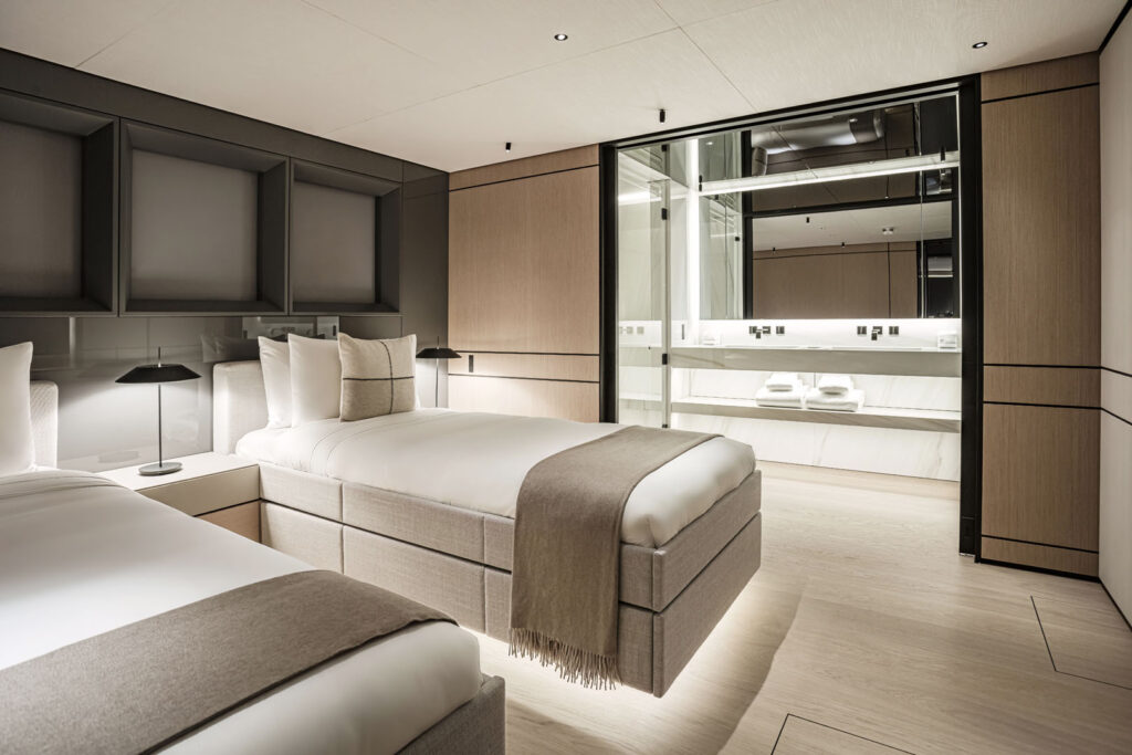 yacht parquer rovere 